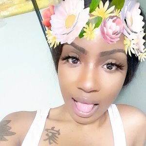 Meet your Posher, Tenisha